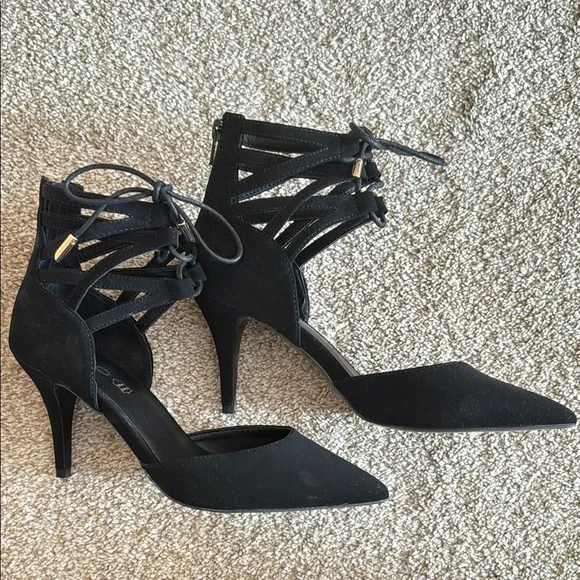 Aldo Black Heels with Stylish Design and Comfortable Fit - Picture 3 of 6